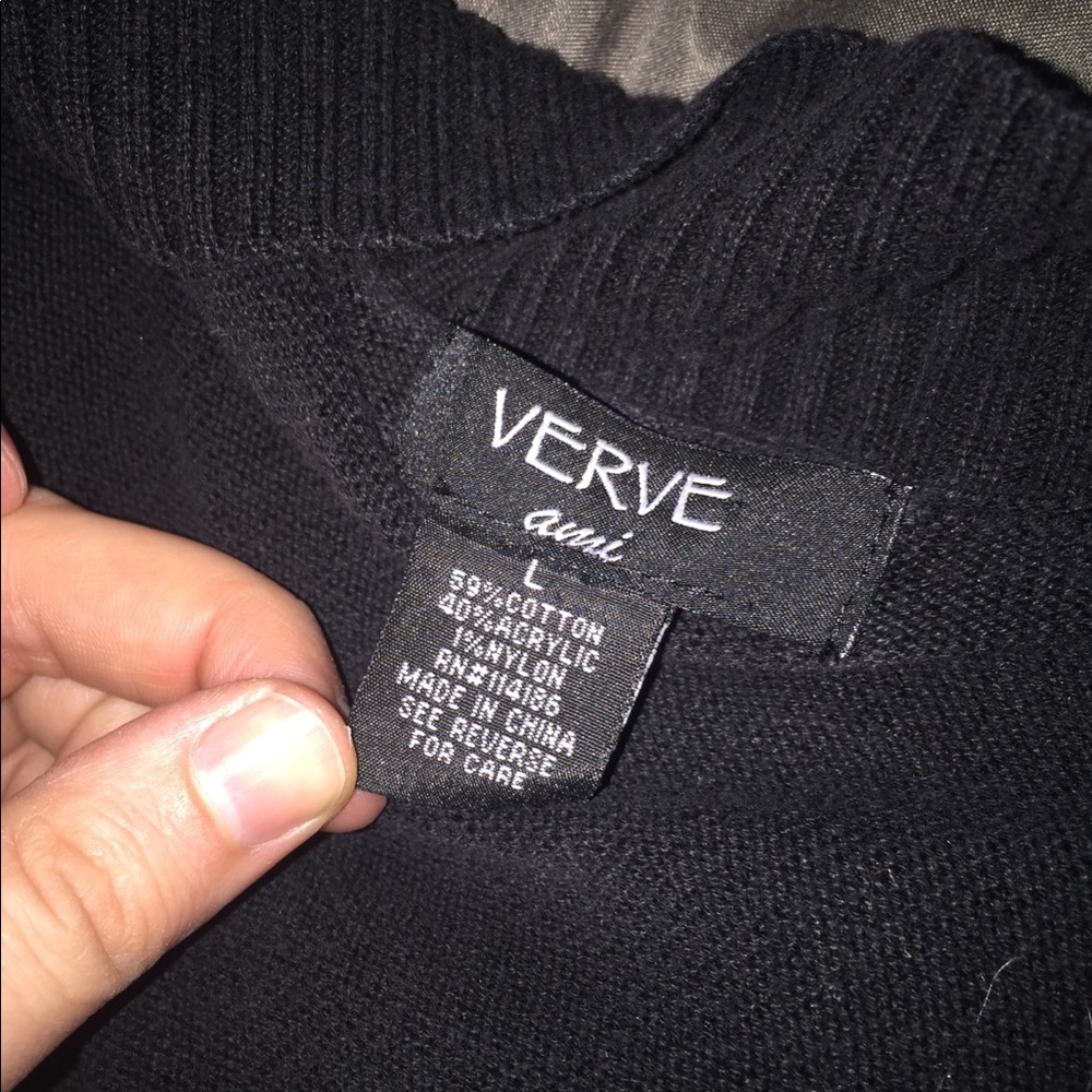 Black sweater - Picture 5 of 5